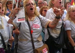 VOCES DE LAS MUJERES DE PANRICO… A dos meses de huelga