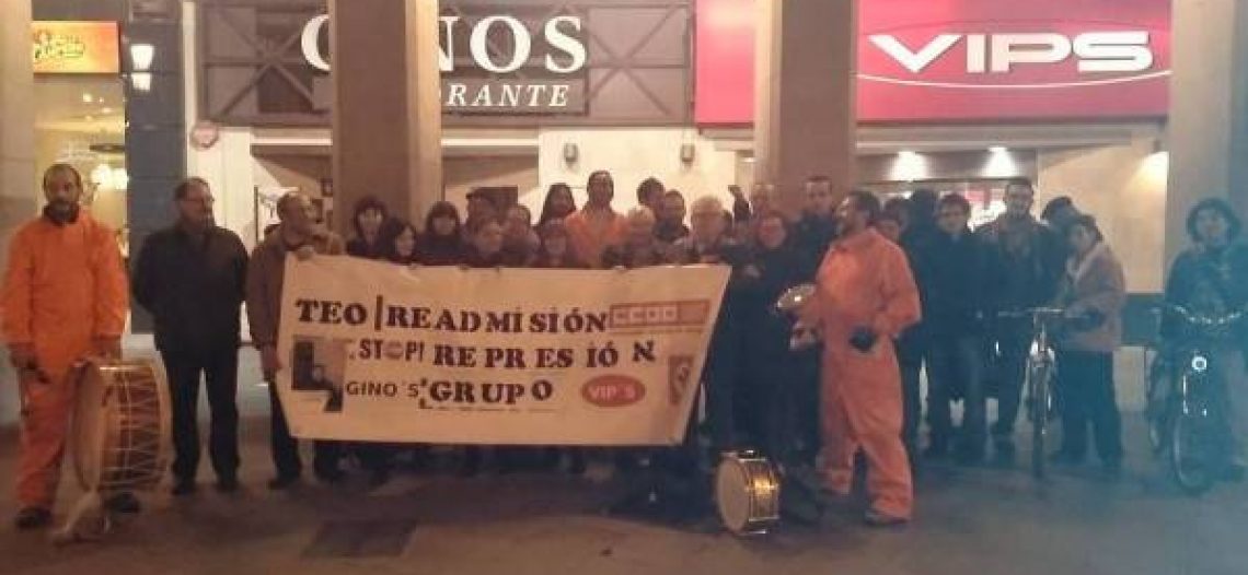 Concentración por la readmisión de Teo despedida por ser madre