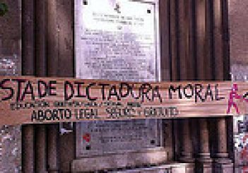 Campaña por el derecho al aborto libre, seguro y gratuito