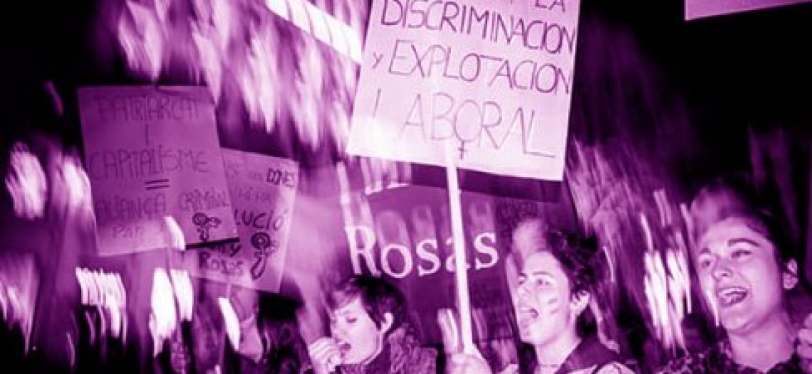 Miles de mujeres salen a las calles en el Estado español