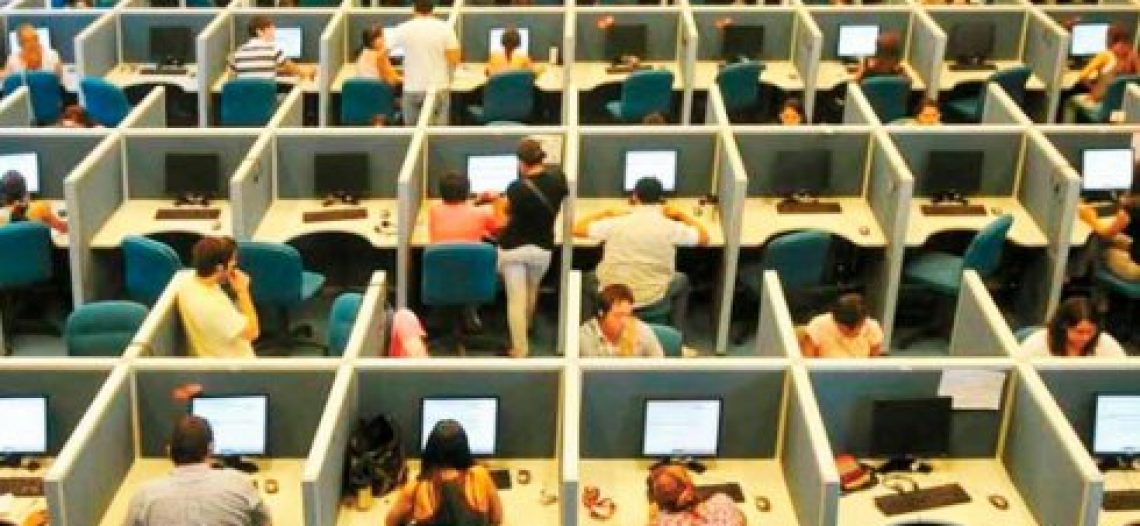Mi vida como teleoperadora precaria a los 54 años