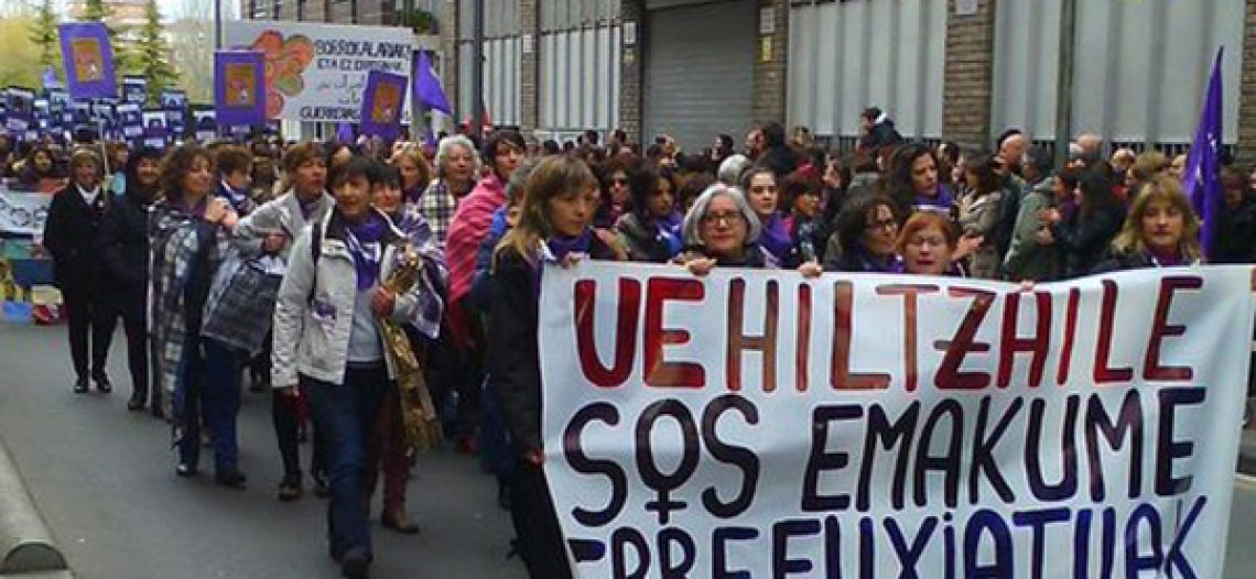 Importante manifestación en contra de la violencia machista en Vitoria