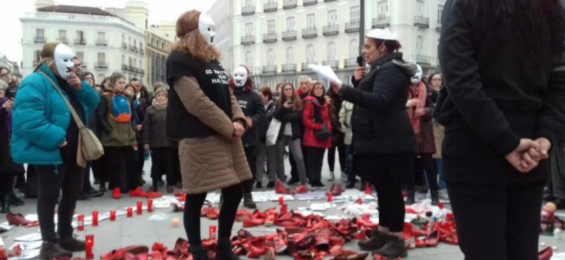 Continúa la huelga de hambre de las 8 feministas en Madrid