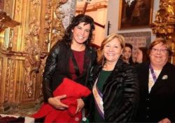 Feministas de Málaga cuestionan a Teresa Rodríguez por la medalla a la virgen