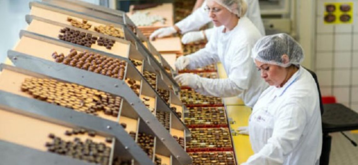 Trabajos sin rosas para las mujeres: precarización y menores salarios