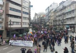 Manifestación feminista de miles en Vigo