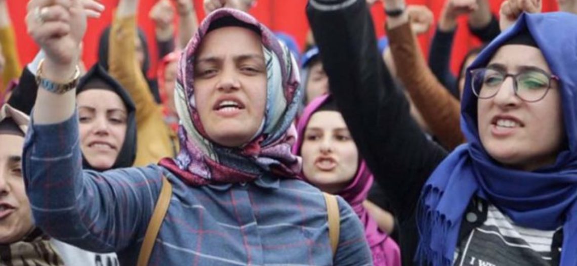 Huelga de las obreras de Rocher en Turquía: ¡la belleza está en la lucha!