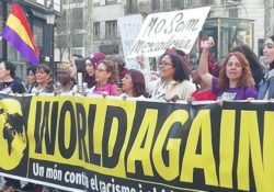 Mujeres migrantes al frente en manifestación contra el racismo y la extrema derecha