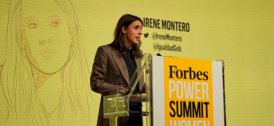 Irene Montero en l’acte de Forbes: un feminisme liberal oposat a les precàries