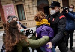La Fiscalía pide 15 meses de prisión para la mujer detenida el 8M en Pamplona